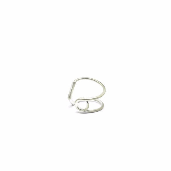 The perfect everyday ring, you can rotate this elegant versatile ring  on your finger for multiple different looks.
